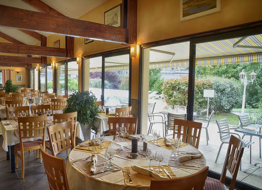 Restaurant Photo