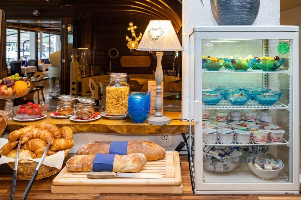 Buffet Photo