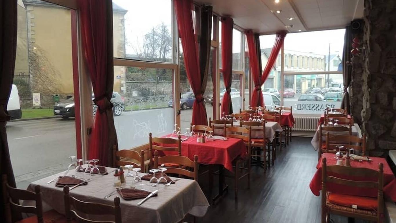 Hôtel Restaurant Le Hussard