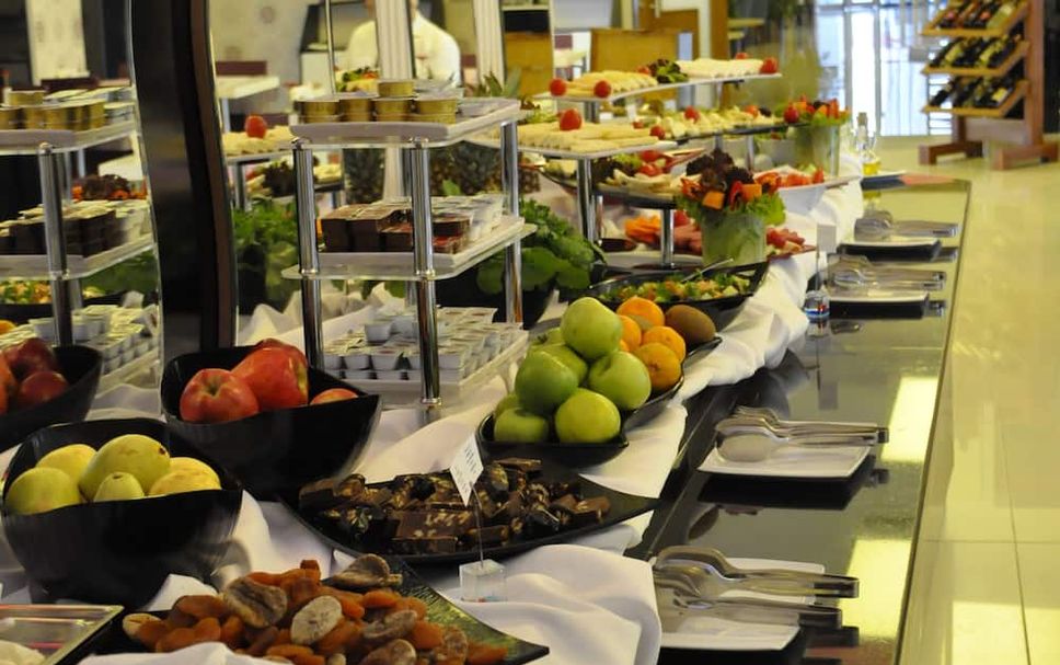 Buffet Photo
