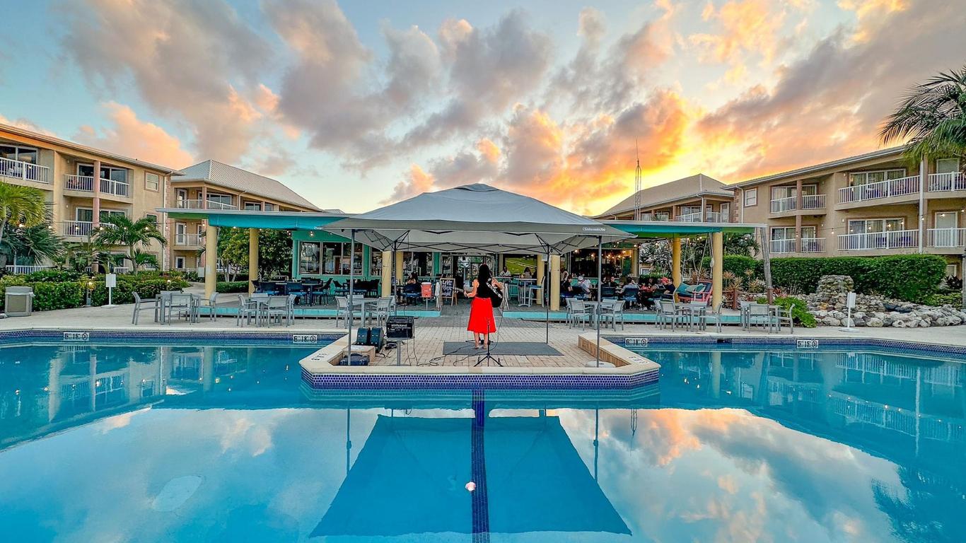 Holiday Inn Resort Grand Cayman, An IHG Hotel