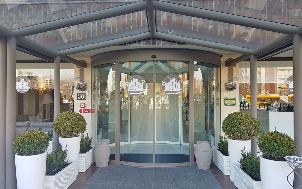 Entrée de l’hôtel Photo