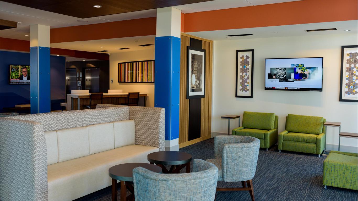 Holiday Inn Express & Suites Mckinney - Frisco East