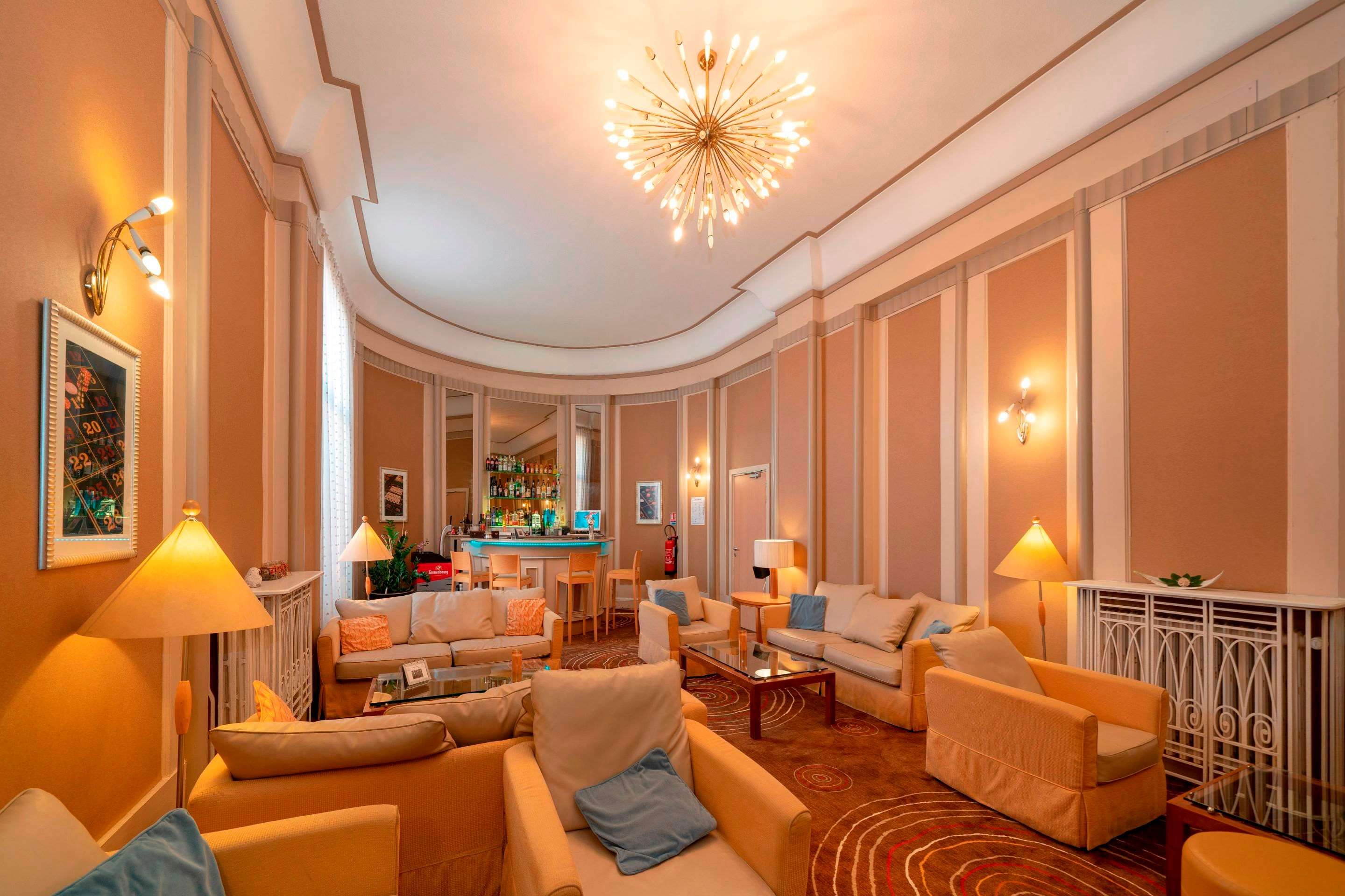 Salon