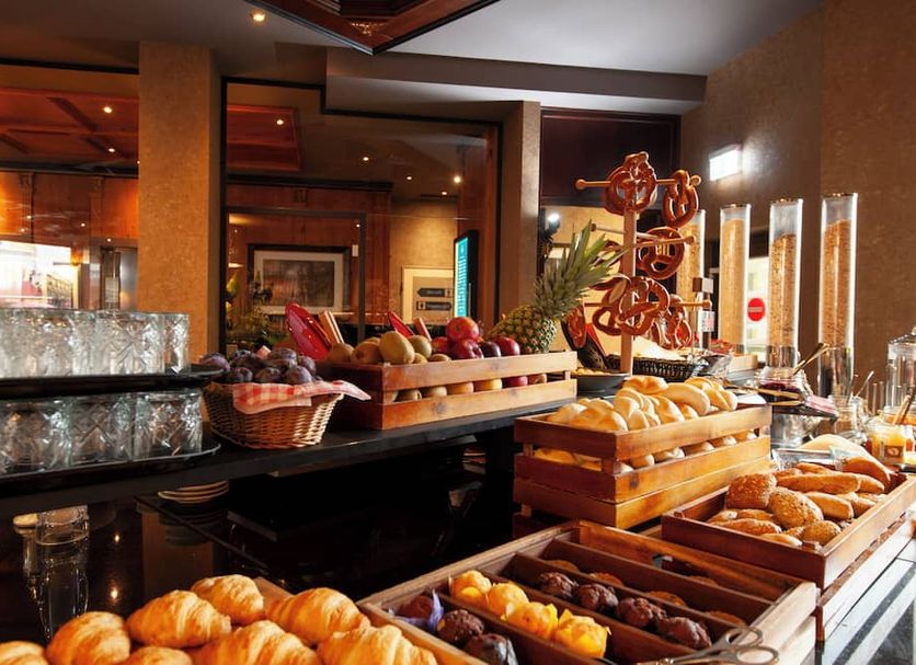 Buffet Photo