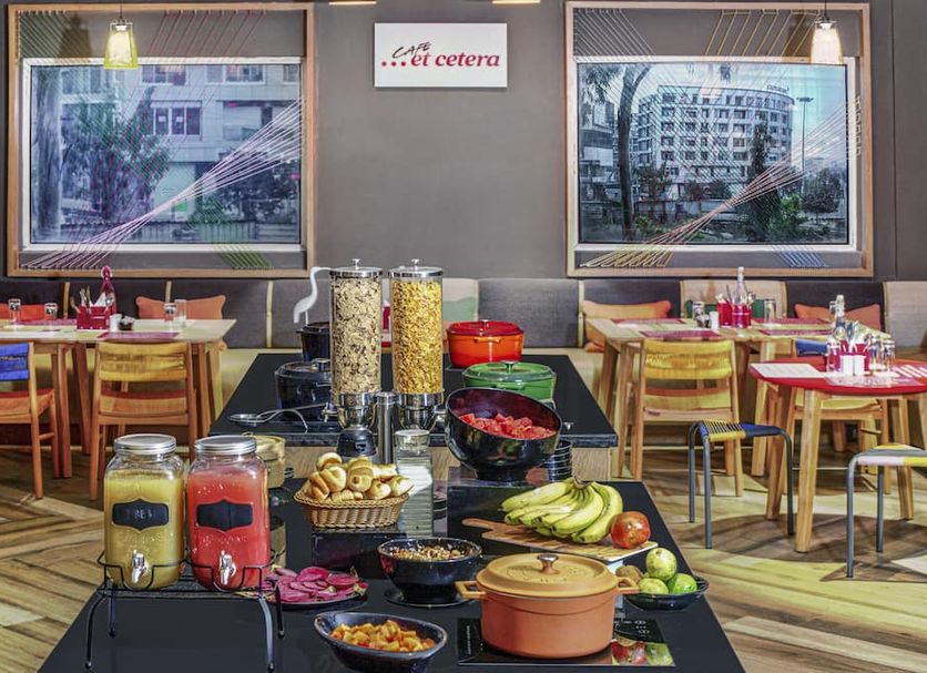 Buffet Photo