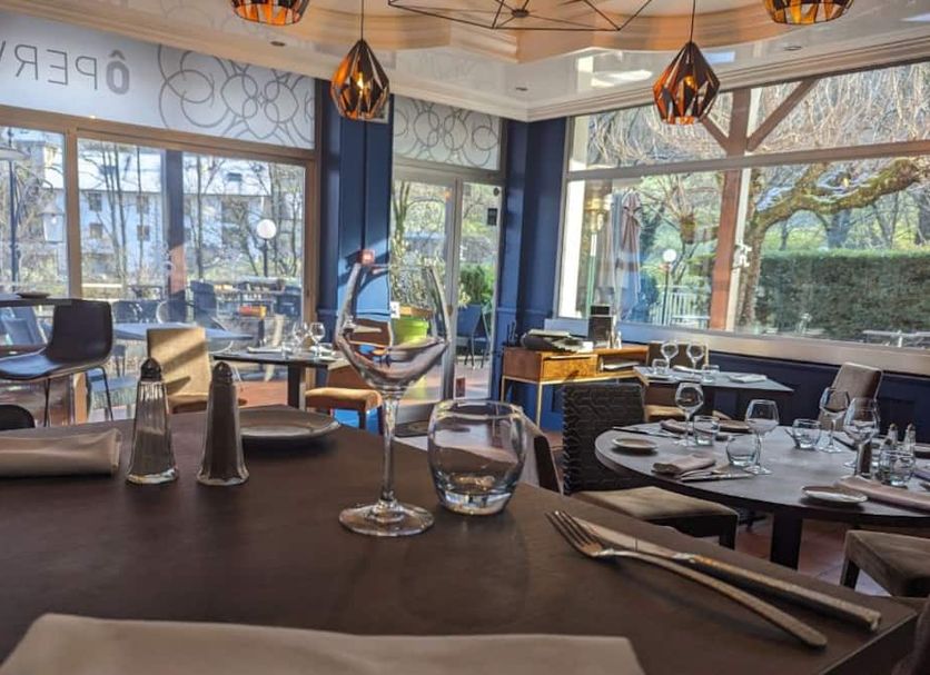 Restaurant Photo