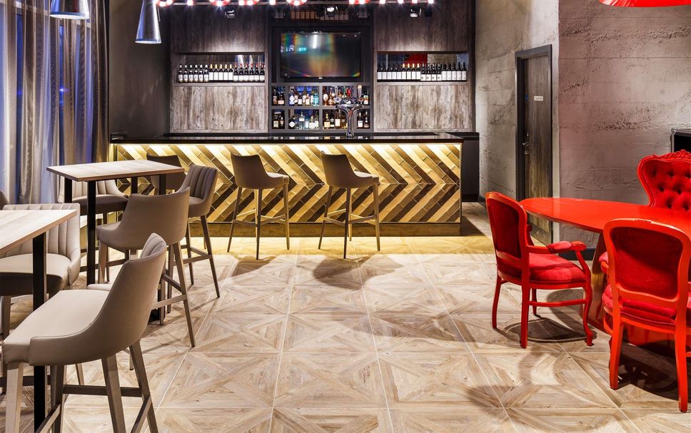 Bar Photo