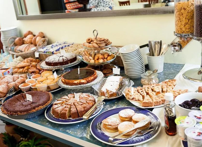 Buffet Photo