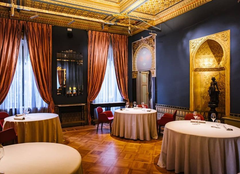 Restaurant Photo