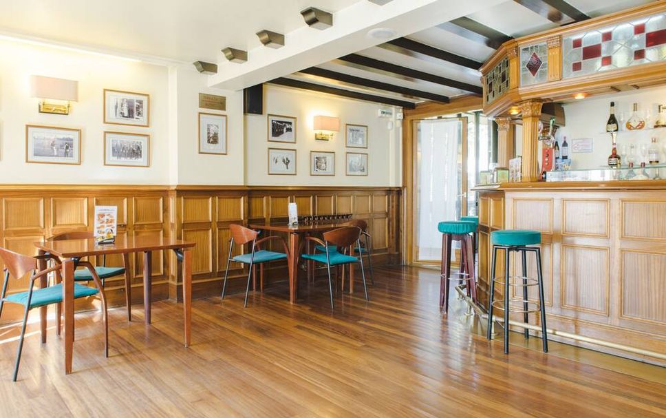 Bar Photo