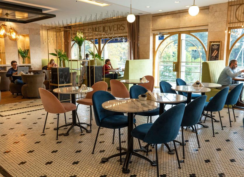 Restaurant Photo