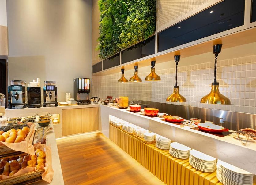 Buffet Photo