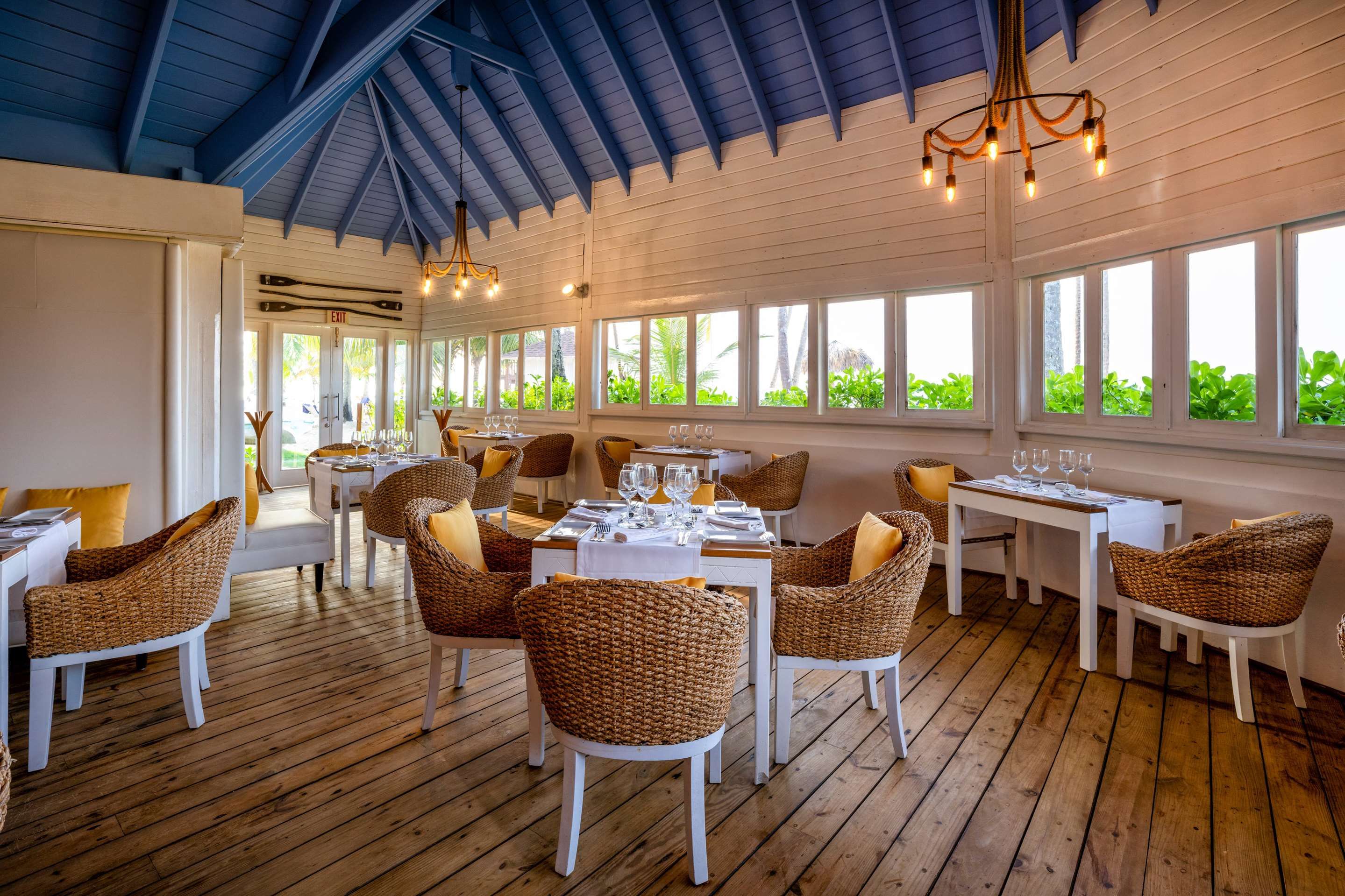 Restaurant Photo