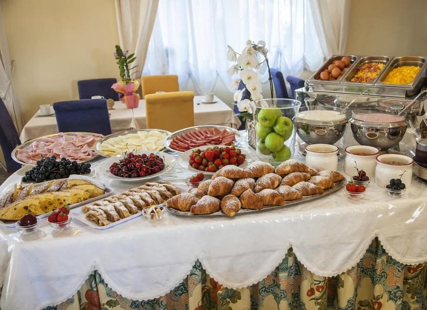 Buffet Photo