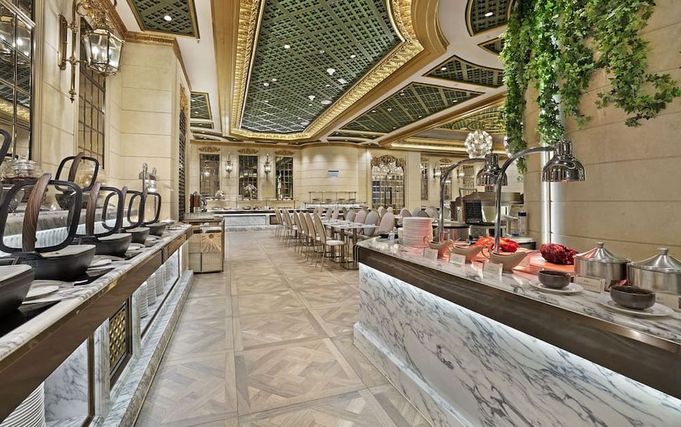 Buffet Photo
