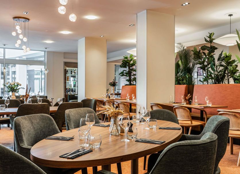 Restaurant Photo