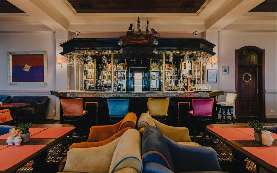 Bar Photo