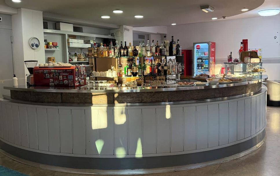 Bar Photo