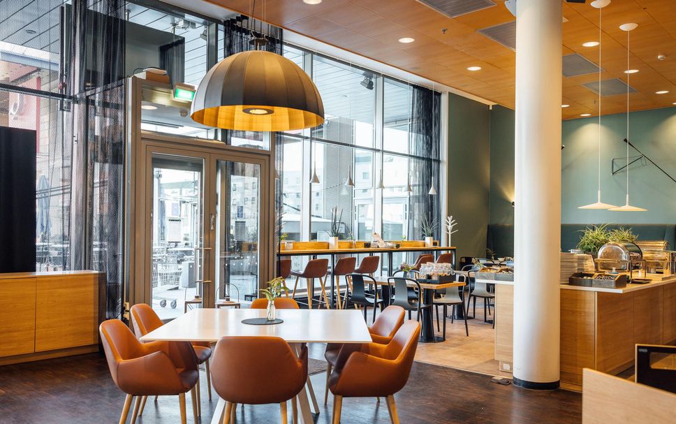 Restaurant Photo