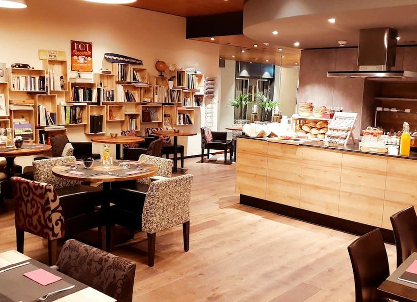 Restaurant Photo