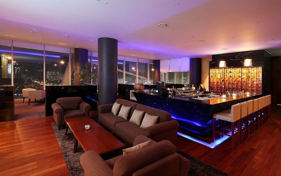 Bar Photo