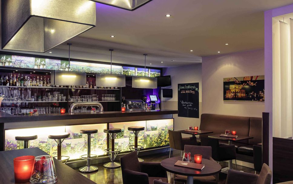 Bar Photo