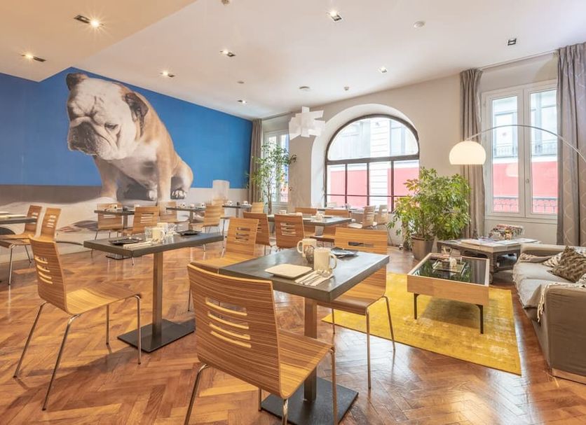 Restaurant Photo