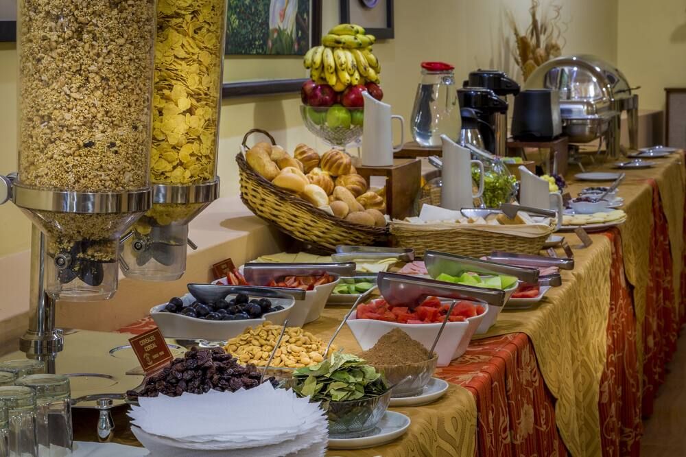 Buffet Photo