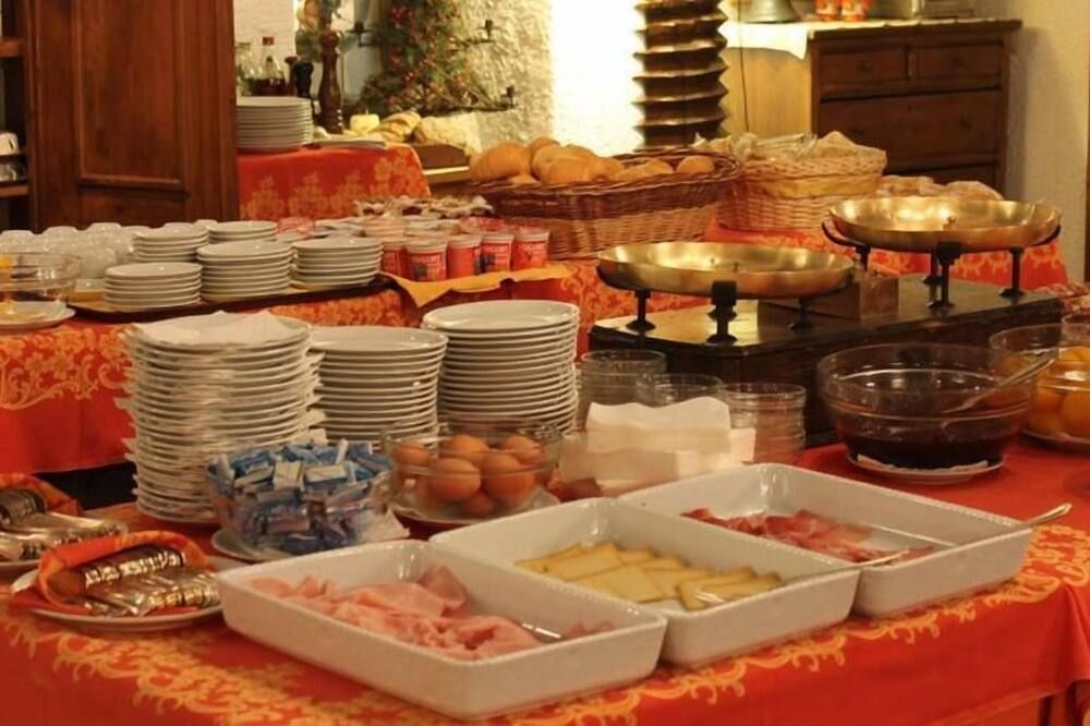 Buffet Photo