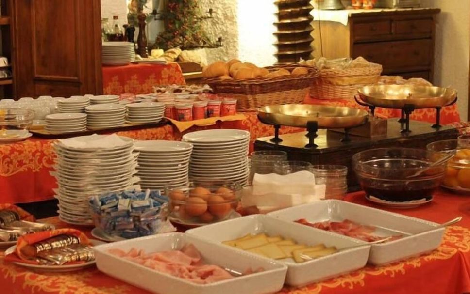 Buffet Photo