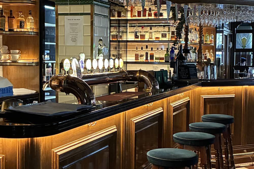 Bar Photo