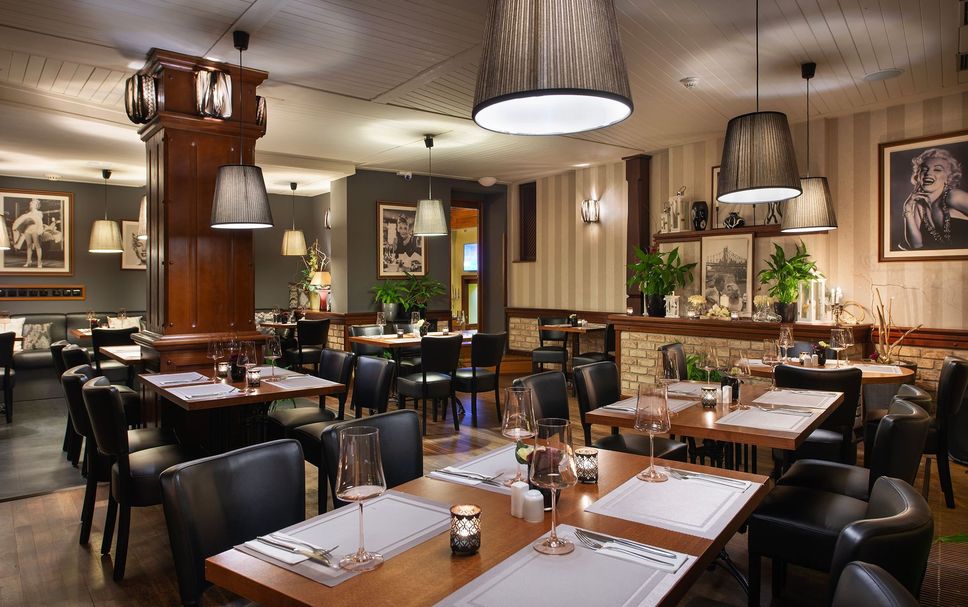Restaurant Photo