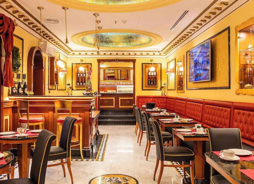 Restaurant Photo