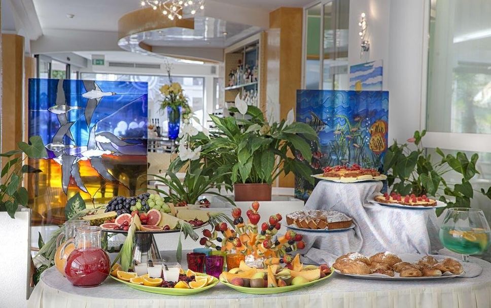 Buffet Photo