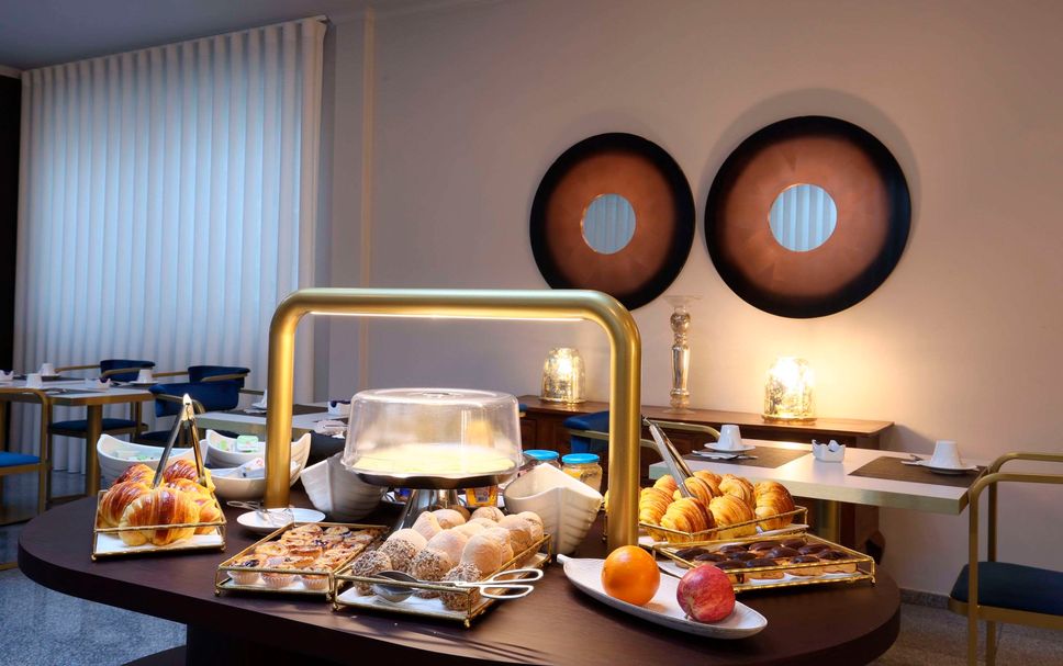 Buffet Photo