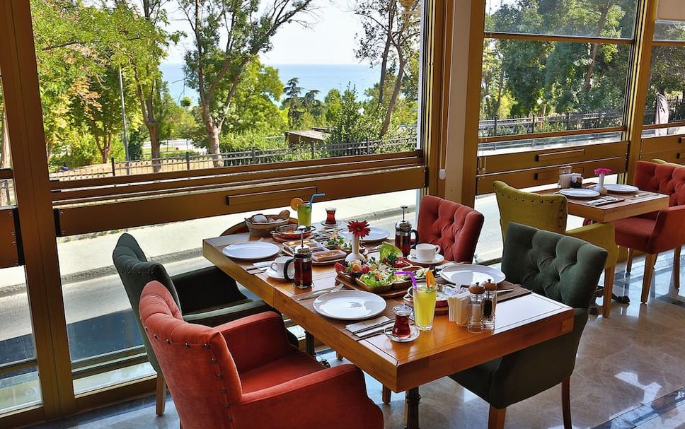 Restaurant Photo