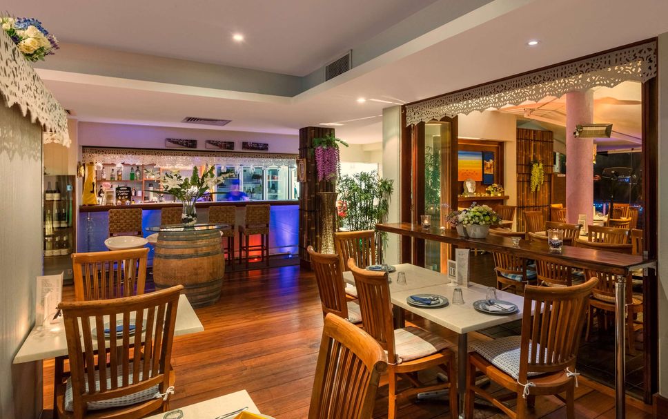 Restaurant Photo