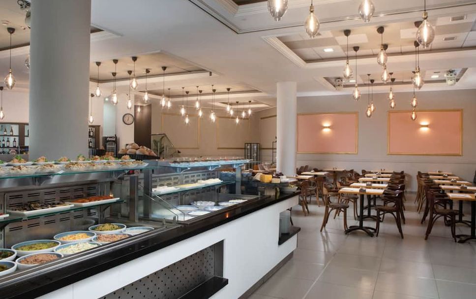 Buffet Photo