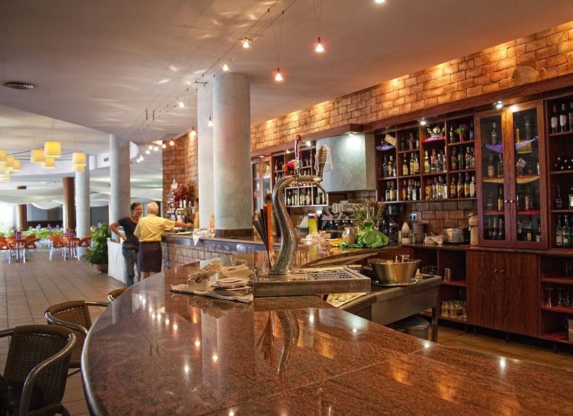 Bar Photo