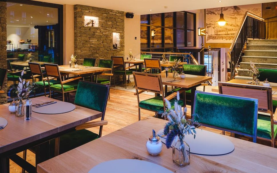 Restaurant Photo