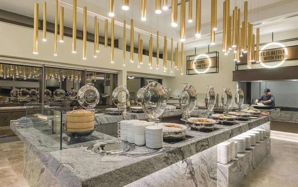 Buffet Photo