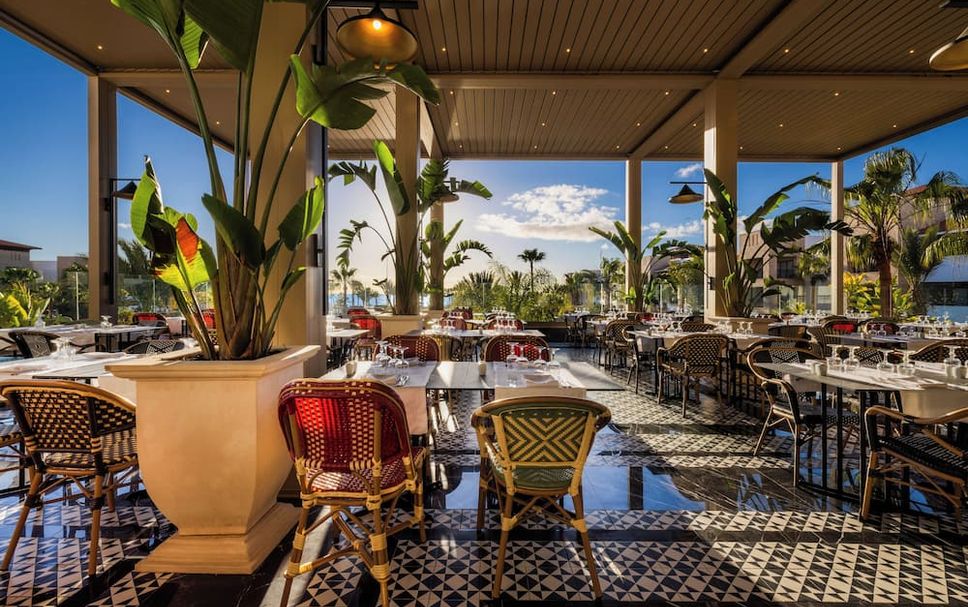 Restaurant Photo