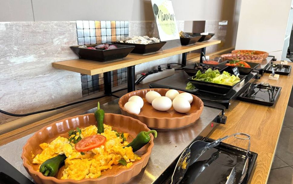 Buffet Photo
