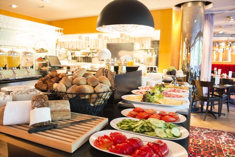 Buffet Photo