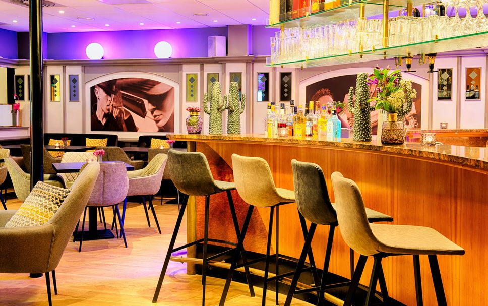 Bar Photo