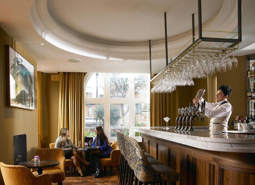 Bar Photo