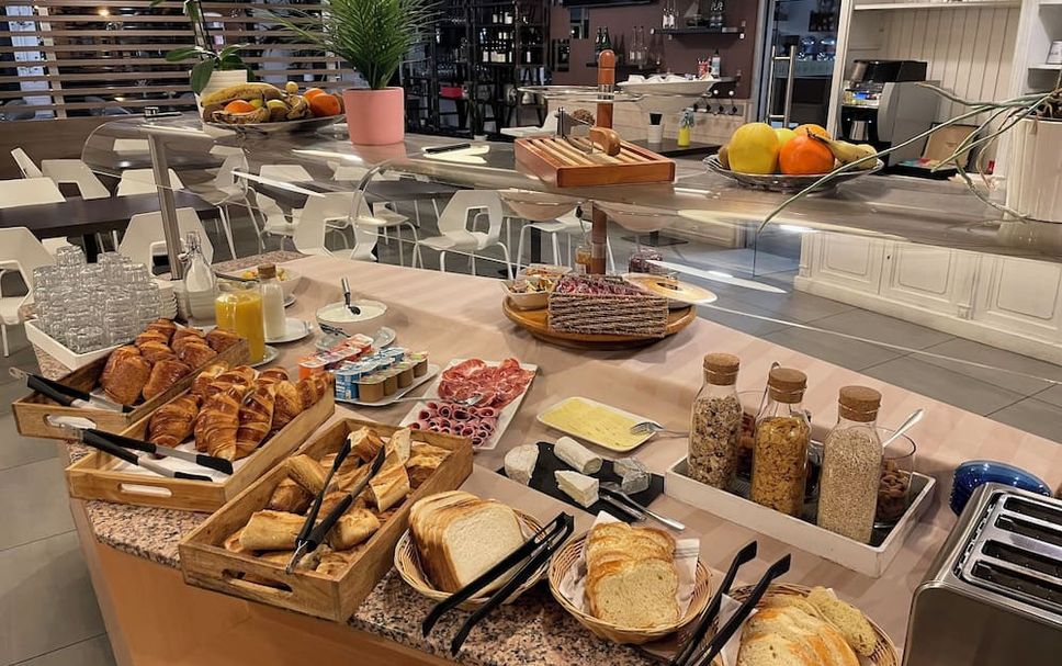 Buffet Photo