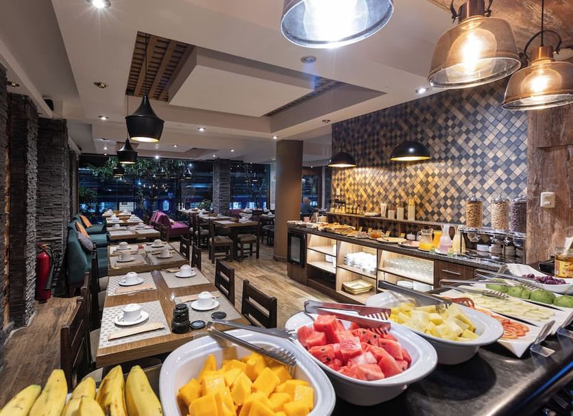 Buffet Photo
