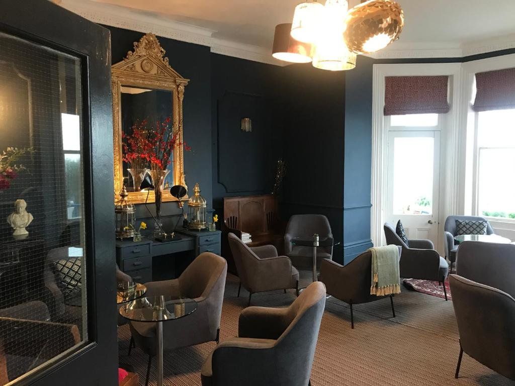 Salon